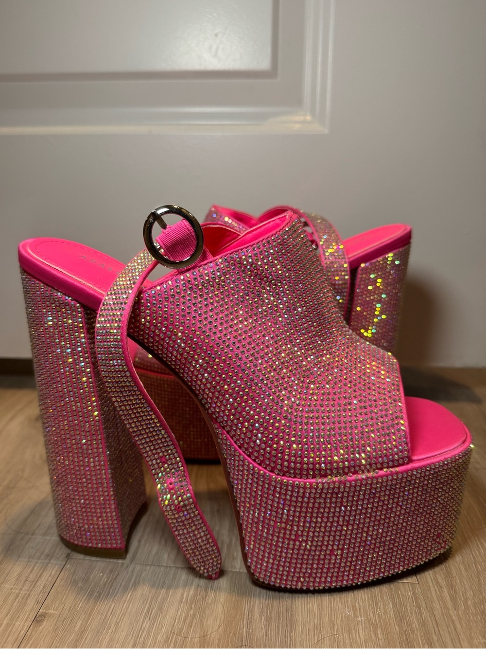 Azalea Want Heels - Picture 2 of 11